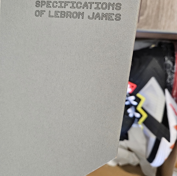 LeBron XV111 Low Nike, 8 Men's, White/ Bright  Crimson- Black - Picture 16 of 16